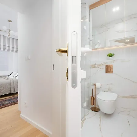 Beautiful Parking By Renters Prestige Apartamento *