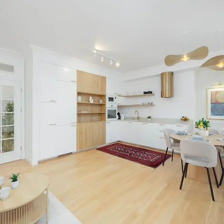 Beautiful Parking By Renters Prestige Apartamento Varsovia