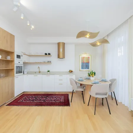 Beautiful Parking By Renters Prestige Apartamento